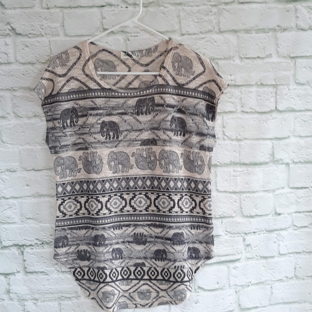 Ginger G elephant top size large